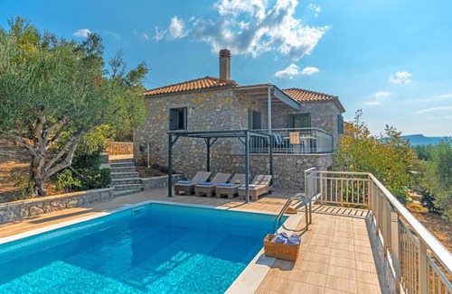 Gialova Apartment | Eleonas Holiday Houses
