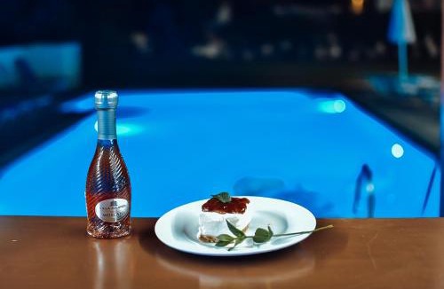 Anissaras Hotel | Eleonora Αnissaras