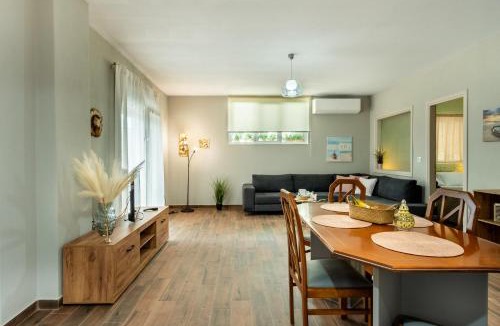 Nea Khili Apartment | Elia Grove House