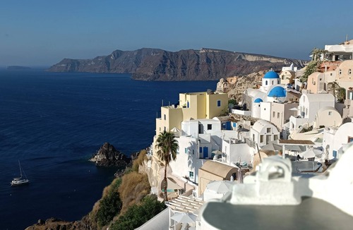 Oia House | Elias Cave House Oia 270 Caldera View . Eco experience at the edge of the cliff