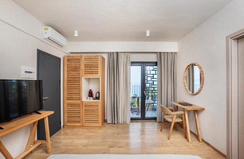 Afytos Hotel | Elies 33 Bio Retreat