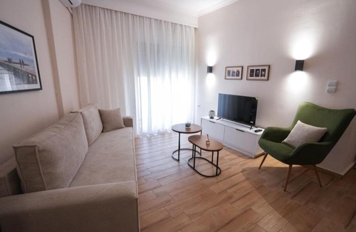 Serres Apartment | Elina