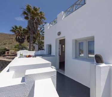 Finikia Hotel | Elios Cave Suites
