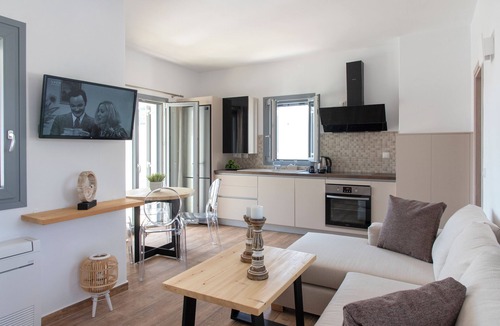 Paros Villa | Elitas Villa B, with 3 br and private pool