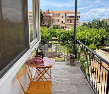 Paralia Porovitsis House | Ellis House