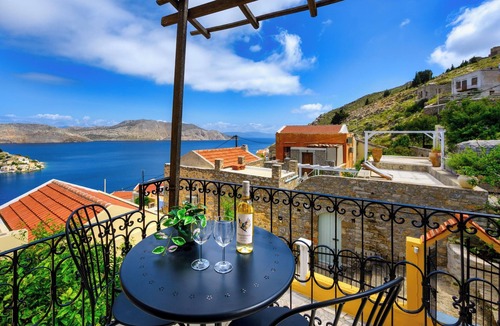 Symi Apartment | Elpidas Apartments in Symi