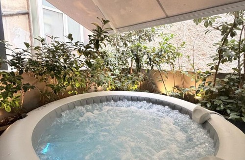 Piraeus Apartment | Elysian Hot Tub Suite Piraeus