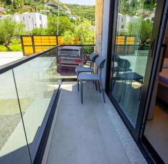 Qeparo Apartment | Emili Premium Residence