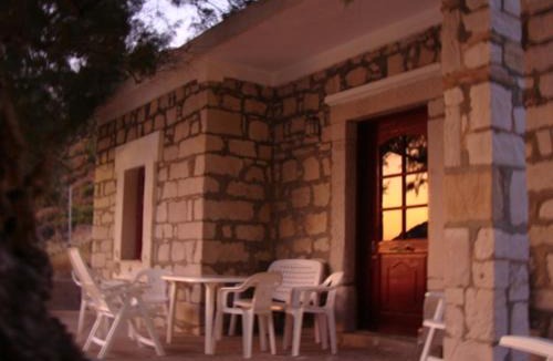 Emporios Apartment | Emporios 1930, Seafront stone house