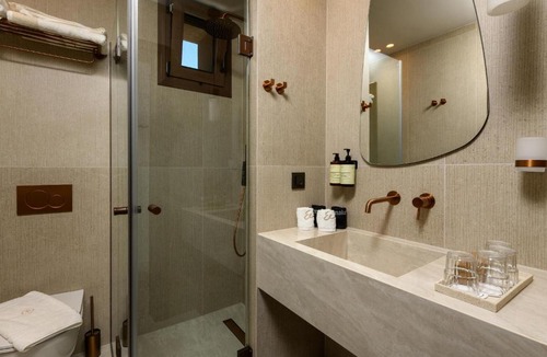 Chrisi Ammoudia Hotel | Enavlion Elegance Seaside Luxury