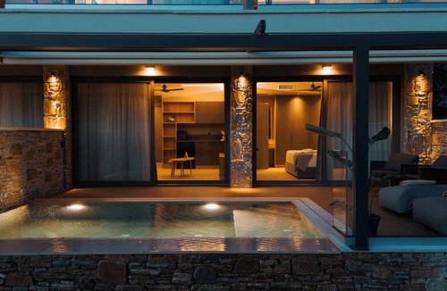 Nafplion City Centre Hotel | Ennea Muses Rooms & Suites