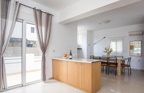 Kiotari Villa | Ennisfree Villa