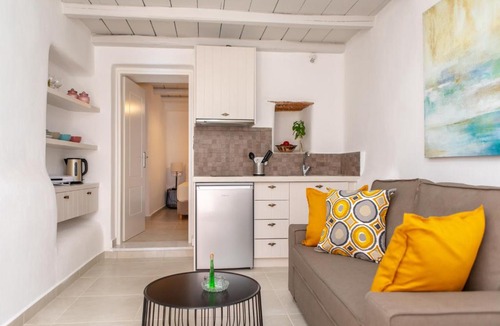 Old Town Naxos Apartment | Ep'Avlis Boutique Apartments