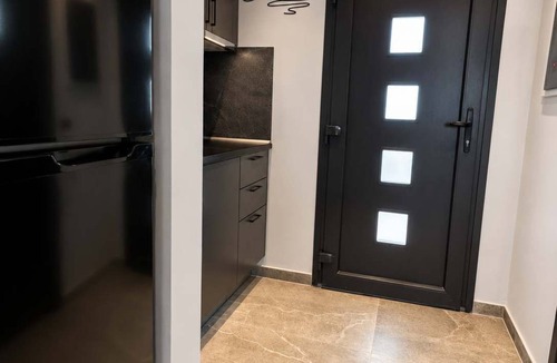Thermaikos Apartment | Epanomi Suites - Modern Living with Garden Retreat