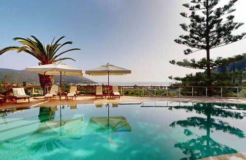 Melissopetra House | Epidavros Villas Voukamvilia Retreat Shared Pool