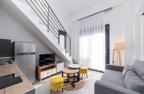 Ofrinion Villa | Erato - Two Bedroom Loft With Pool Access