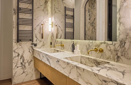Monastiraki House | Ermou 99 Intelligent Private Suites