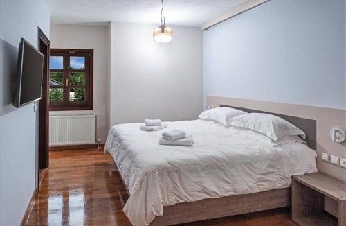 Portaria Bed & Breakfast | Erofli Hotel, Classic Double Room w/ Mountain View