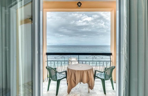 Benitses Hotel | Eros Beach Hotel