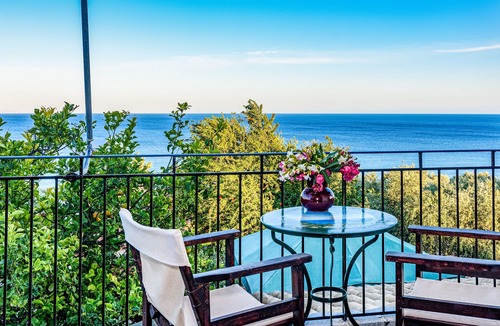 Koroni Apartment | Eros Cozy, Panoramic Sea View, Perfect Location