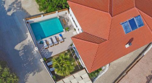 Alonia Villa | Estella Luxury Villa in Amoudi -200m from the beach