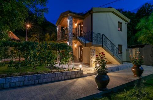 Virpazar Cabin | Ethno Lodge AB