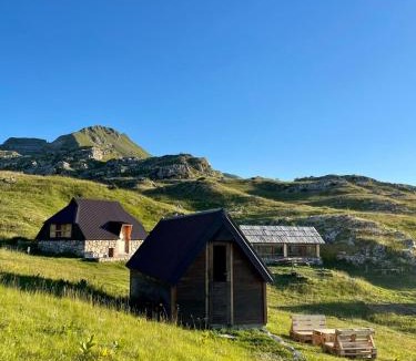 Savnik Ski Chalet | Etno katun Djedov do