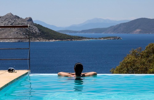 Kontos Villa | Eucalyptus Villa. Amazing views from an infinity pool