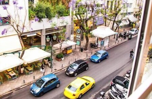 Monastiraki Apartment | Eunoia Suite - Monastiraki Square View