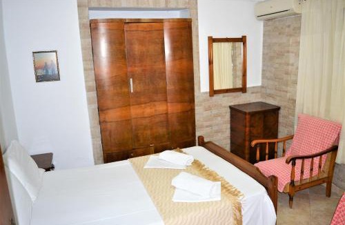 Potos Apartment | Evaggelou Rooms