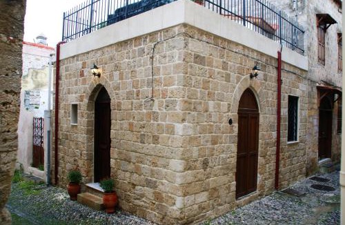 Rhodes Old Town House | Evangelia's Little House