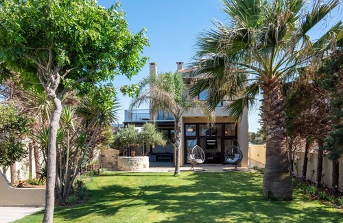 Gazi Villa | Evdokia beachfront resort