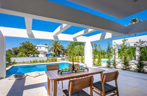 Haniotis Apartment | Ever Blue Exclusive Villa - Sunrise Villas