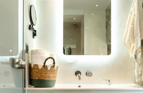 Xirokampi Hotel | Evoras Boutique Hotel