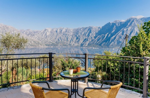 Prcanj Villa | Exclusive 6 bedrooms villa with direct sea views Oranus