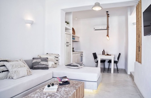 Agios Prokopios Villa | Exclusive Exotic Suite
