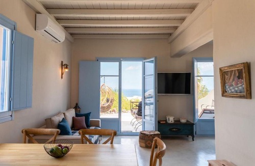Finikia Villa | Exclusive Santorini Villa 3 Bedroom Villa Private Jetted Pool Sea View