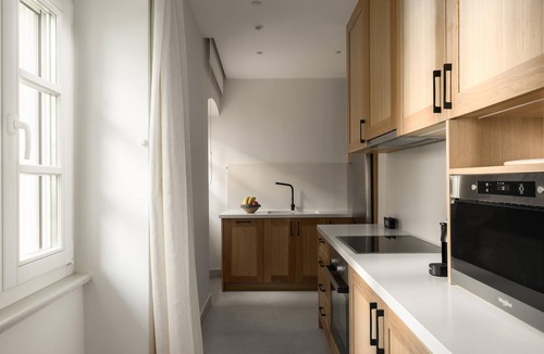 Old Town House | Executive Suite Cantons View