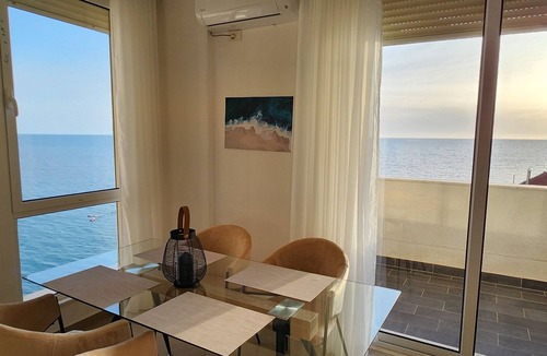 Durres Apartment | Experience a fantastic stay at Dolce Vita apartment, right next to the beach!