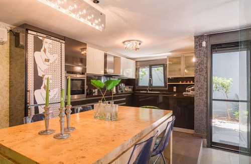 Thymari Villa | Exquisite Legerna Villa | Villa Marella | 6 Bedrooms | Private Pool