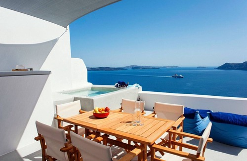 Oia Villa | Exquisite Santorini Villa | Etoile Luxury Cavehouse | Santorini Exceptional