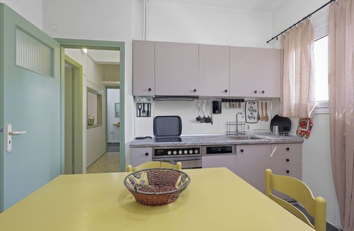 Palaio Faliro Apartment | Faliron Urban Retreat