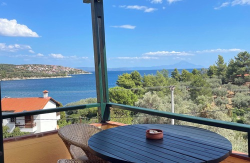 Pirgadikia Apartment | Family apartment with sea view, only 3 min away from private beach