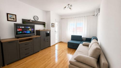 Podmaine Apartment | Family Apartment Free Parking Self Check-in
