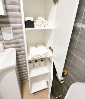 Podmaine Apartment | Family Apartment Free Parking Self Check-in