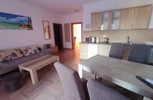 Susanj Apartment | Family apartment with a sea view