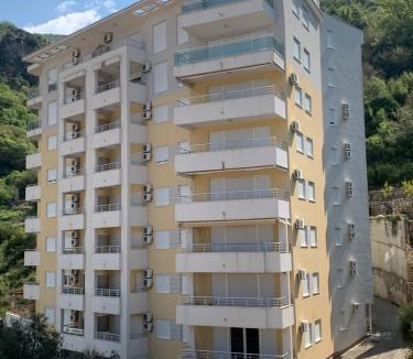 Rafajlovici Apartment | Family Apartments Rafailovici