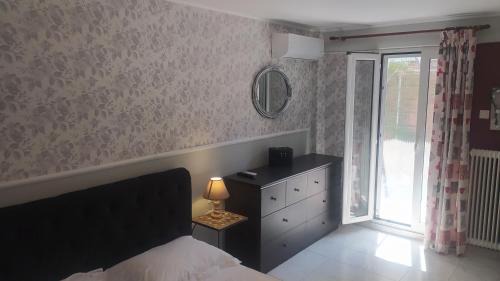 Pyrgos Apartment | Family Friendly Spacious Home near Ancient Olympia and Katakolo Fully Equipped with Garden