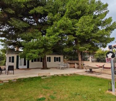 Spata-Artemida House | Family mobile home solar powered near the sea and the airport to share