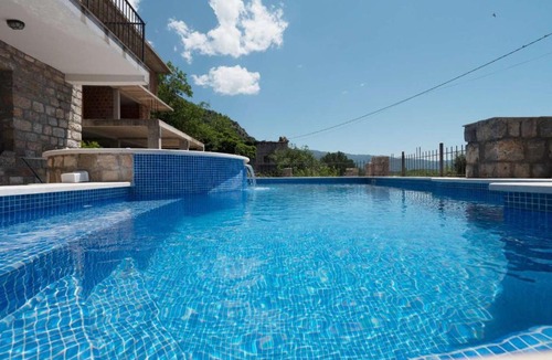 Podostrog Apartment | Family Retreat Bozovic